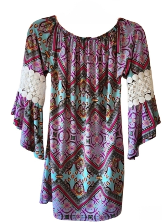 WinWin Other - Boho Pinwheel Sleeve Tunic